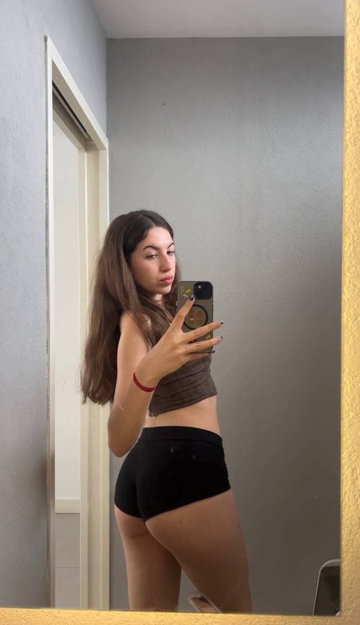 Amber in her underwear in Cypin