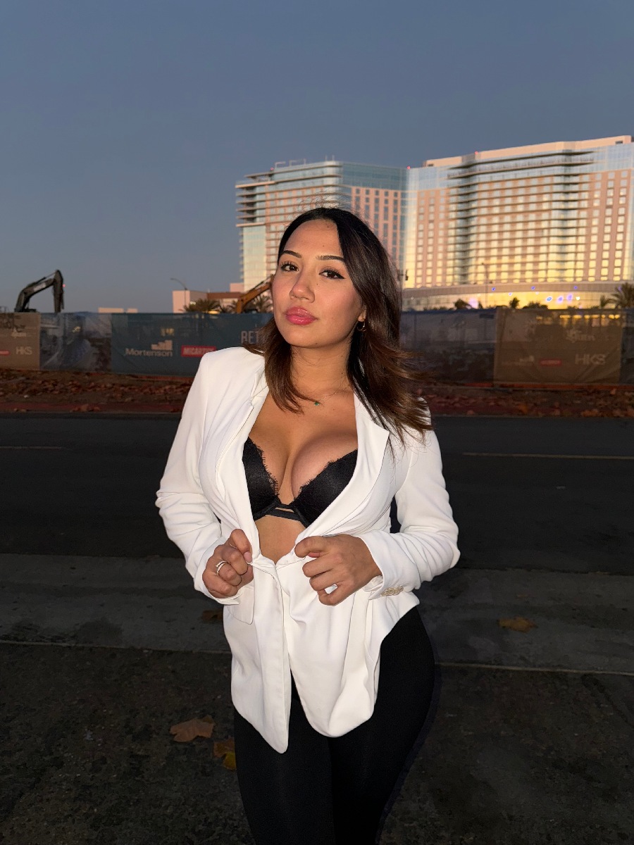 Take a pause and enjoy Ali Cruz — streaming from Cypin