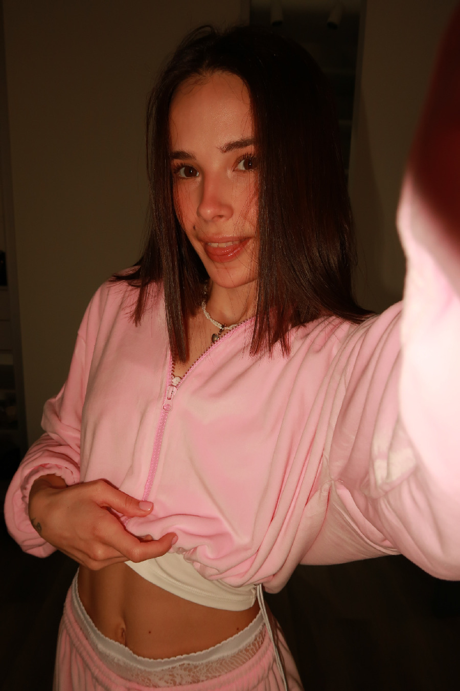 Tina brings the glow — live moments in Cypin